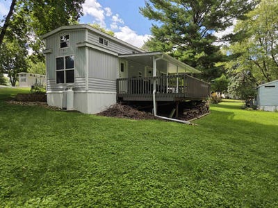 /international/us/423-skyline-drive-edgerton-wi-110106059201/