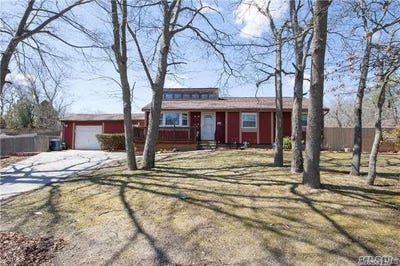 /international/us/2-john-roe-smith-avenue-medford-ny-110107841140/