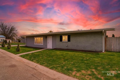/international/us/909-victoria-ave-fruitland-id-110098690388/?lang=en