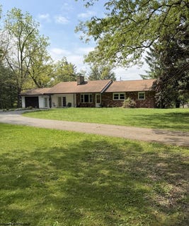 /international/us/3112-back-road-mill-creek-wv-110108124250/