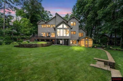 /international/us/4208-fairview-lane-madison-lake-mn-110100504428/
