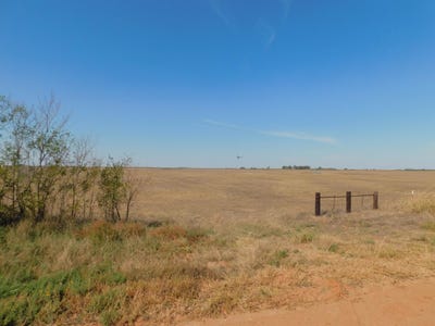 /international/us/sec-15-27-25ne-hwy-64-n-rosston-ok-110103261617/