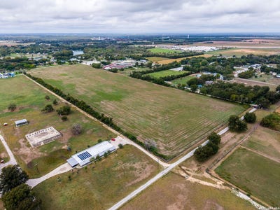 /international/us/30-8-ac-turtle-lane-seguin-tx-110120557815/