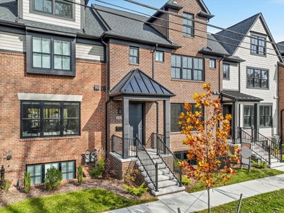 /international/us/668-maple-street-plymouth-mi-110099275622/?lang=zh-tw