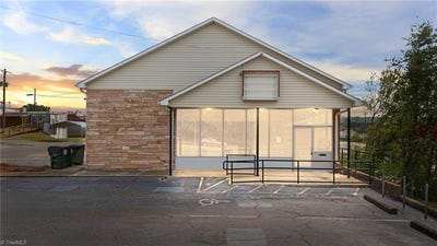 /international/us/201-fourth-street-walnut-cove-nc-110102594470/