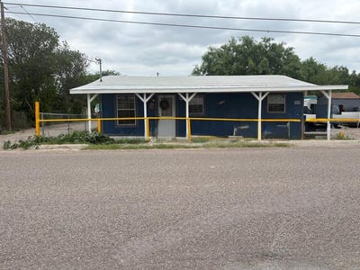 /international/us/2978-2980-buena-vista-dr-eagle-pass-tx-110108140429/