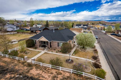 /international/us/54-s-ivie-roosevelt-ut-110106976255/