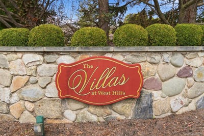 /international/us/44-villas-circle-melville-ny-110107344595/