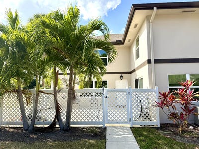 /international/us/42-essex-court-royal-palm-beach-fl-110098051420/