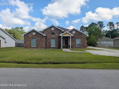 /international/us/216-dogwood-street-waveland-ms-110107349432/