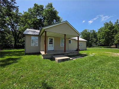 /international/us/202-s-7th-street-lacygne-ks-110109208612/