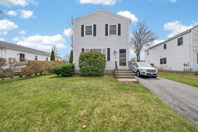 /international/us/22-connecticut-ave-middletown-ri-110107073988/