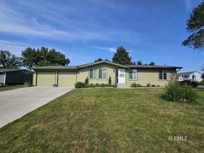 /international/us/100-ponderosa-dr-miles-city-mt-110101359988/