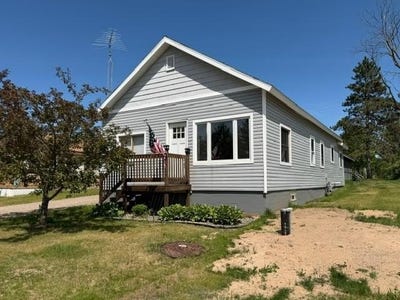 /international/us/9156-main-st-n-hiles-wi-110108446321/