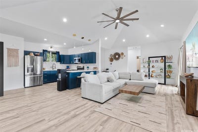 /international/us/15-1430-19th-avenue-keaau-hi-110102385272/