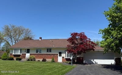 /international/us/42-e-maynes-avenue-guilderland-ny-110099375638/