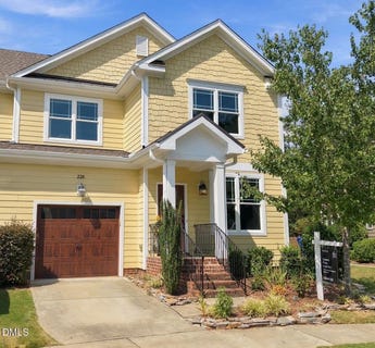 /international/us/228-lena-circle-chapel-hill-nc-110119949158/