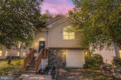 /international/us/317-12th-street-colonial-beach-va-110107487912/