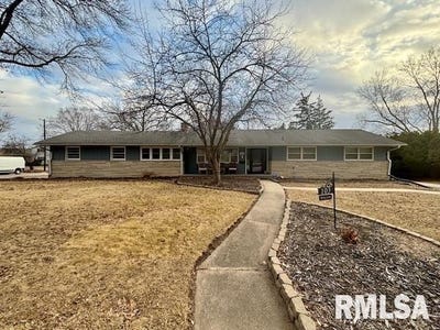 /international/us/103-penny-lane-macomb-il-110106093902/