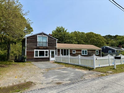 /international/us/12-amelia-way-south-yarmouth-ma-110100129652/