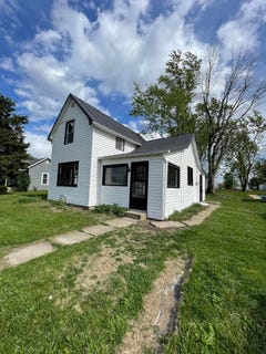 /international/us/111-hamilton-street-new-holland-oh-110107440585/