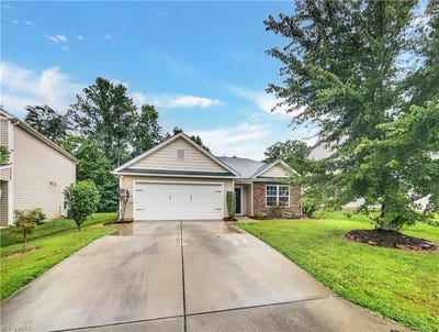 /international/us/4832-old-towne-village-circle-pfafftown-nc-110101424853/?lang=zh-cn