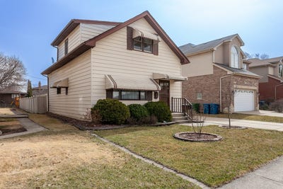 /international/us/9931-menard-avenue-oak-lawn-il-110098435192/
