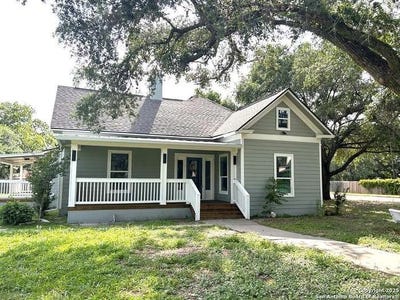 /international/us/811-n-buchanan-street-beeville-tx-110109000433/