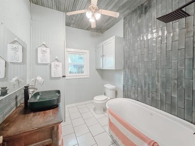 /international/us/408-s-throckmorton-avenue-kerens-tx-110100261196/
