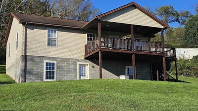 /international/us/213-3rd-street-belington-wv-110120125038/