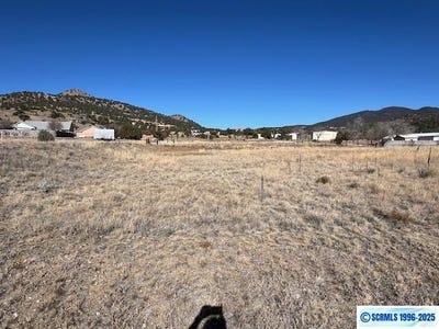 /international/us/8x-lynx-lane-silver-city-nm-110104270040/