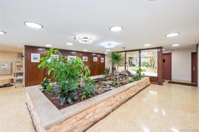 /international/us/110-brooklyn-avenue-freeport-ny-110107035818/