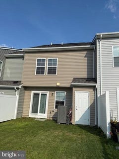 /international/us/114-whispering-pine-drive-bunker-hill-wv-110101005540/