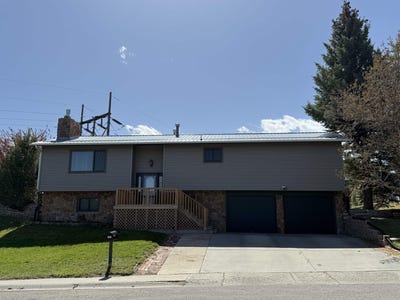/international/us/141-cedar-ridge-drive-thermopolis-wy-110107544105/