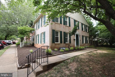 /international/us/2400-ansdel-court-reston-va-110107631611/