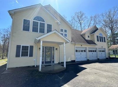 /international/us/1055-bruynswick-road-gardiner-ny-110107821374/