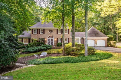 /international/us/6922-winners-circle-fairfax-station-va-110110344000/