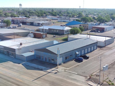 /international/us/823-s-dumas-avenue-dumas-tx-110101428132/