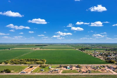 /international/us/e-ellis-street-levelland-tx-110108153755/