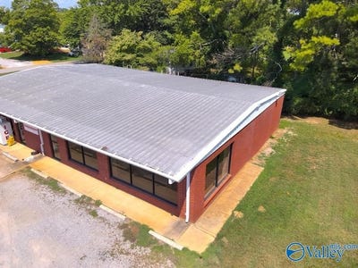 /international/us/17501-highway-72-rogersville-al-110110066698/