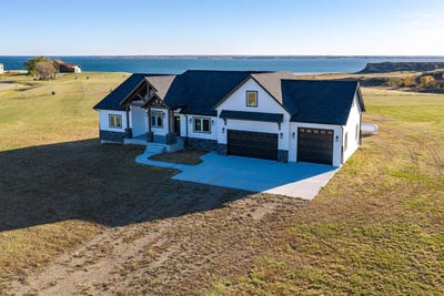 /international/us/1265-nw-42l-ave-lot-pheasants-point-subdivision-garrison-nd-110104150281/