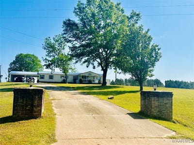/international/us/2641-davenport-road-greenville-al-110098833924/