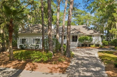 /international/us/153-dataw-drive-saint-helena-island-sc-110109134444/