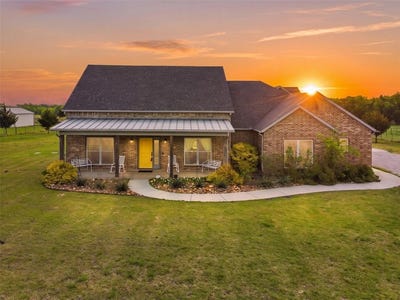 /international/us/4299-county-road-1098-celeste-tx-110107233960/