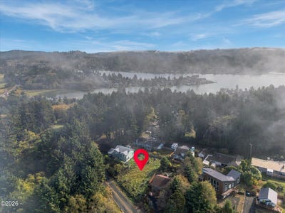 /international/us/2432-ne-36th-drive-lincoln-city-or-110120527583/