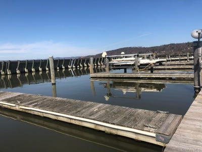 /international/us/9-hudson-street-croton-on-hudson-ny-110107803389/