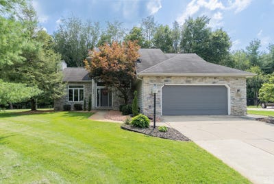 /international/us/1554-s-woodfield-trail-warsaw-in-110119640928/