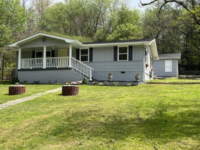 /international/us/132-hogan-road-rossville-ga-110104821874/