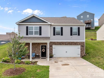 /international/us/183-marathon-lane-candler-nc-110110296715/