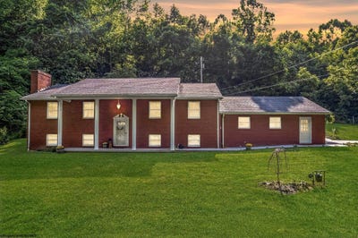 /international/us/6090-fairmont-road-rivesville-wv-110100832417/